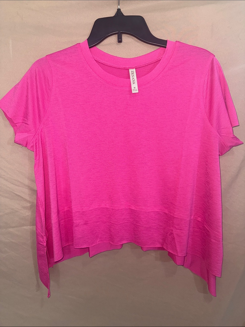NWOT Women’s Medium Zenana Outfitters Hot Pink Short Sleeve Sharkbite Tee